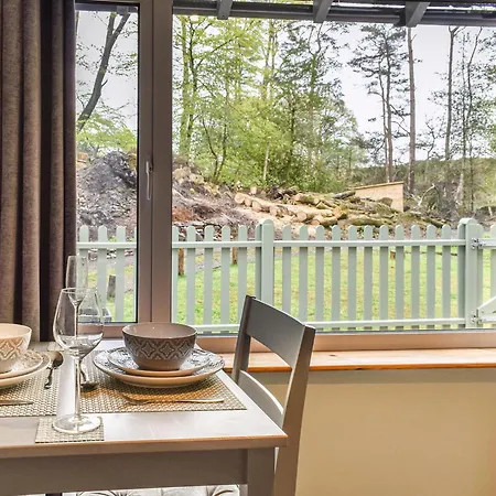 Holly Hideaway -