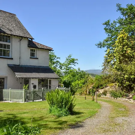 Holiday home Holly Hideaway *